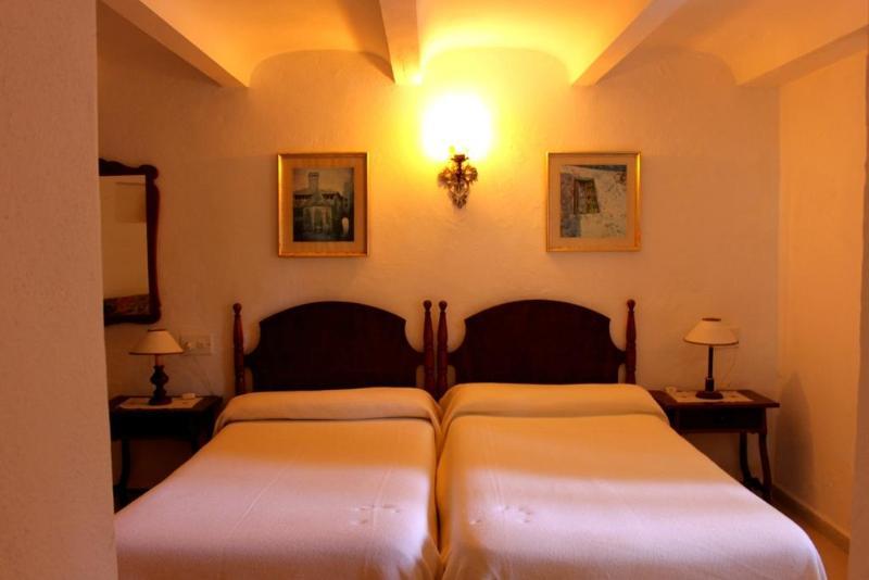 Hostal Los Pinos Cala de Sant Vicenc Exterior foto